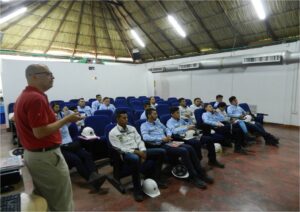 Estudiantes de Universidad Pedagogica y Tecnologica de Colombia visitan DLTD_2